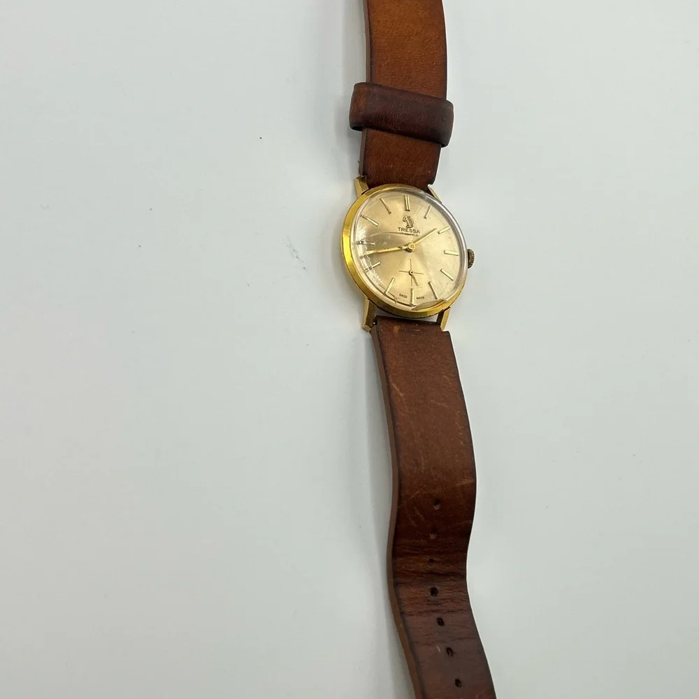 TRESSA 17 JEWELS Vintage SWISS MEN'S FULL WORKING daily scratches #551